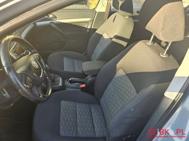 2012' Skoda Octavia 1.8 Tsi Ambition photo #6