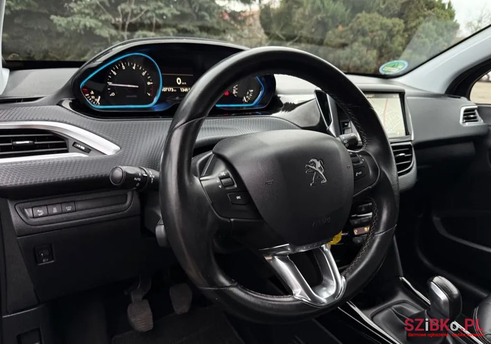 2016' Peugeot 2008 photo #6