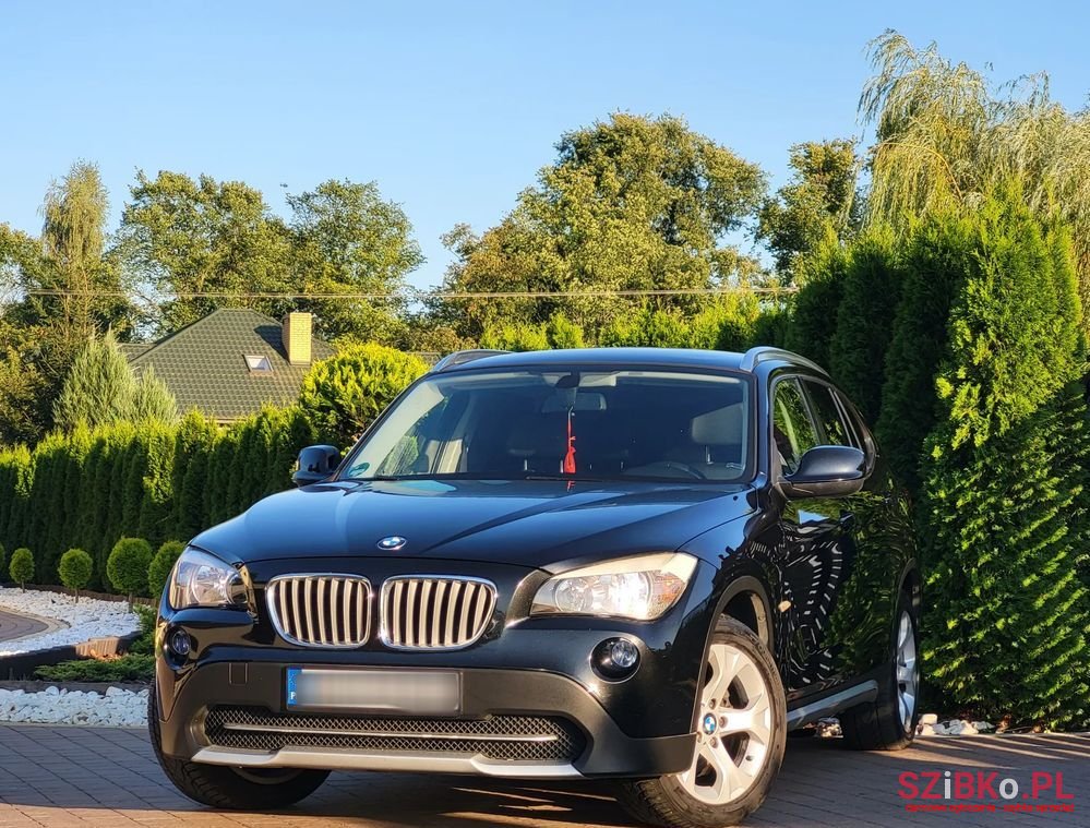 2011' BMW X1 photo #1