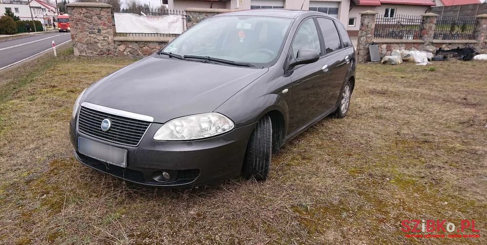 2006' Fiat Croma photo #1