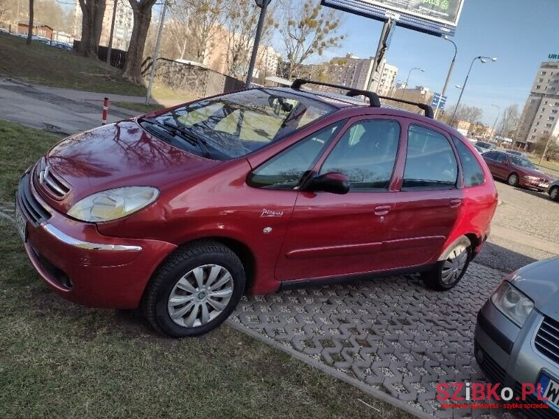 2007' Citroen Xsara Picasso photo #4