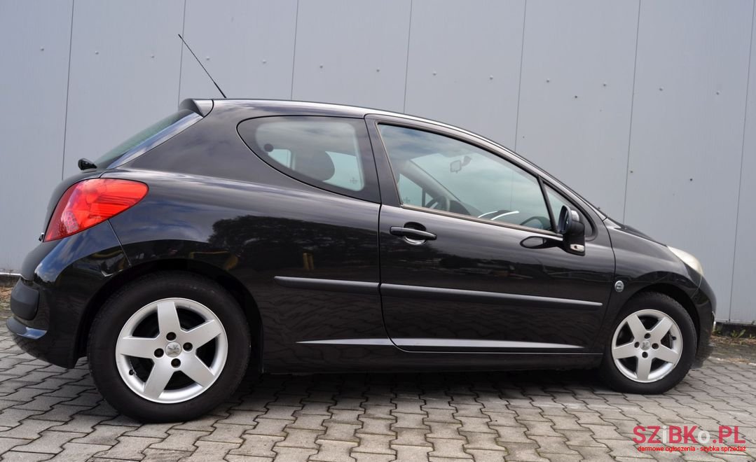 2009' Peugeot 207 photo #6