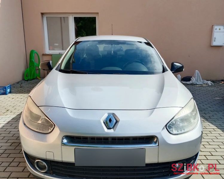 2012' Renault Fluence photo #2