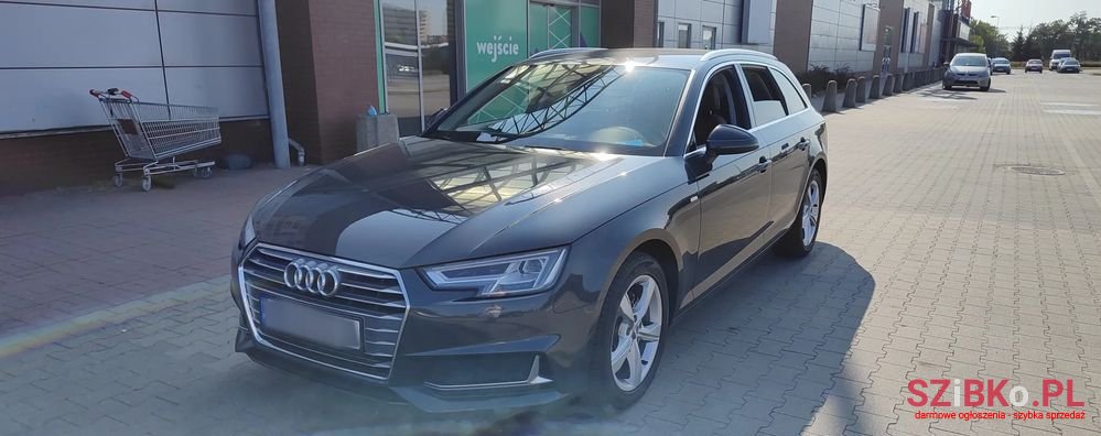 2019' Audi A4 Avant photo #1