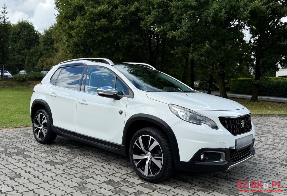 2018' Peugeot 2008 Puretech photo #1