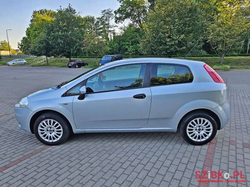 2009' Fiat Grande Punto 1.4 8V photo #4