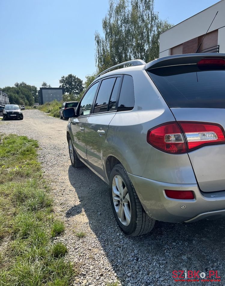 2010' Renault Koleos 2.0 Dci 4X4 Bose Edition photo #6