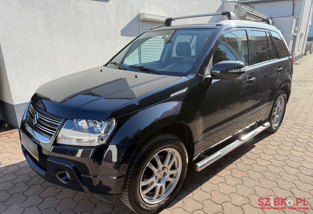 2012' Suzuki Grand Vitara photo #2