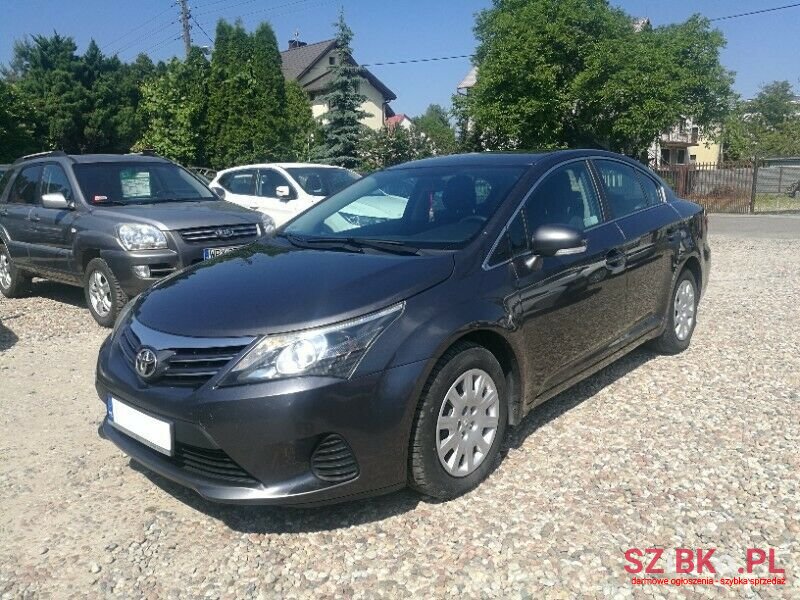 2012' Toyota Avensis photo #4