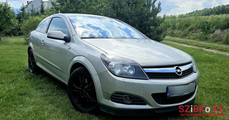 2008' Opel Astra photo #1