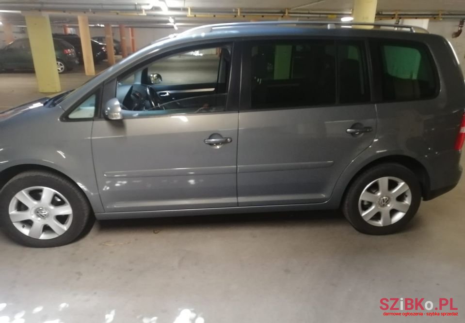 2003' Volkswagen Touran photo #2