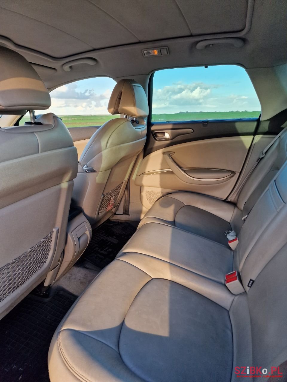 2010' Citroen C5 photo #5