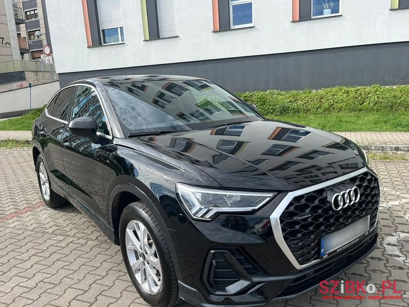 2023' Audi Q3 photo #3