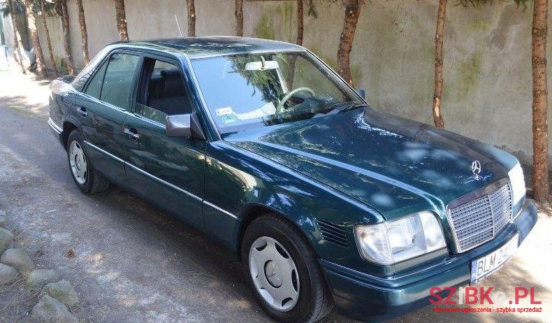1995' Mercedes-Benz W124 photo #1