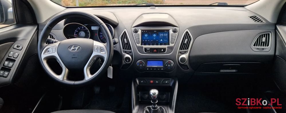 2012' Hyundai ix35 photo #6