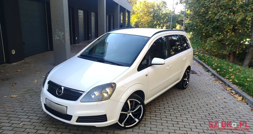 2007' Opel Zafira photo #1