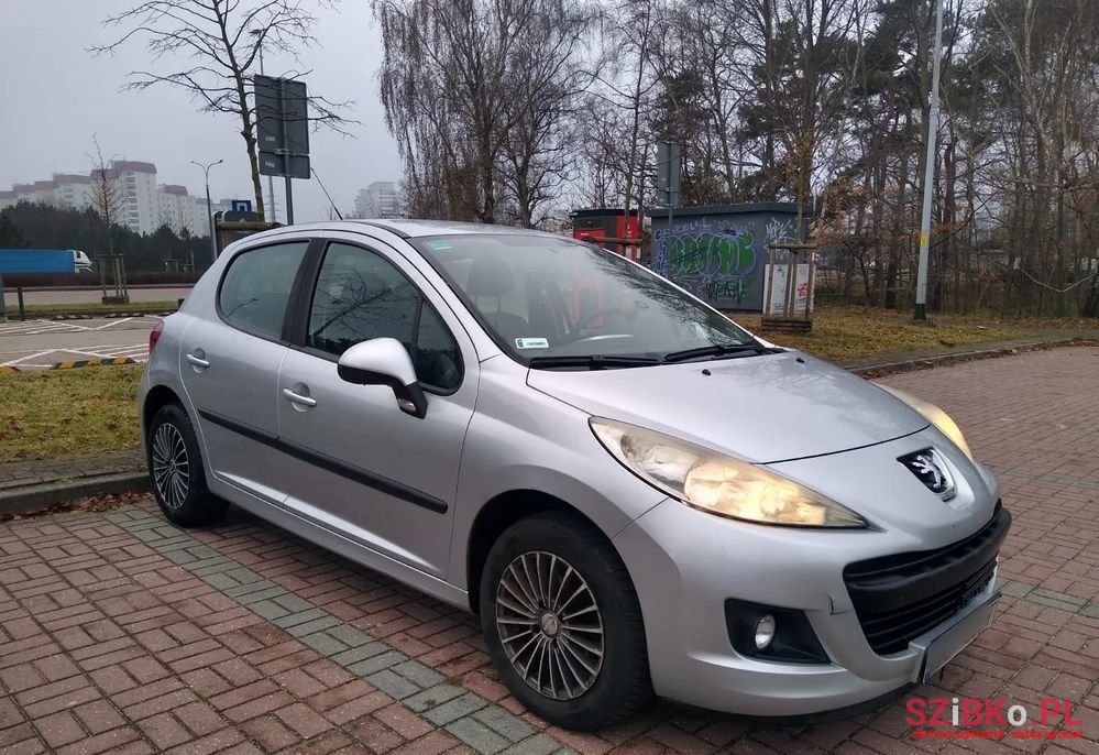 2010' Peugeot 207 photo #3