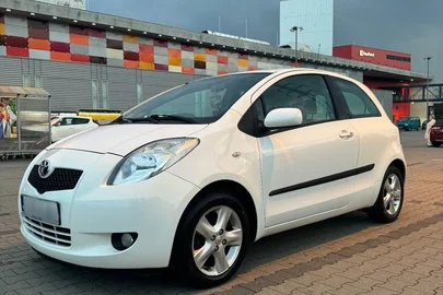 2006' Toyota Yaris 1.3 Blue