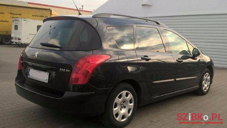 2012' Peugeot 308 photo #2