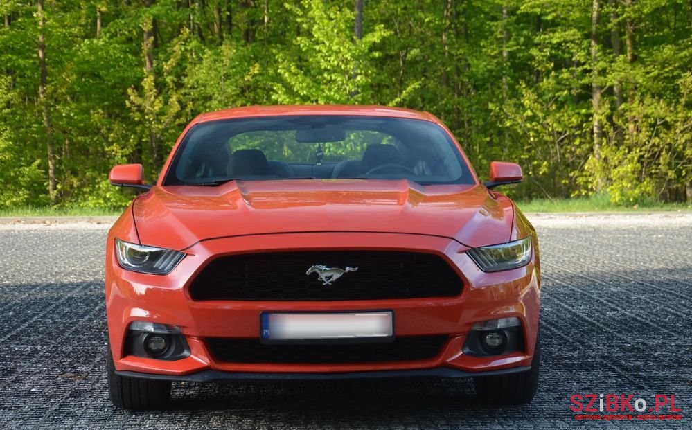 2016' Ford Mustang photo #2