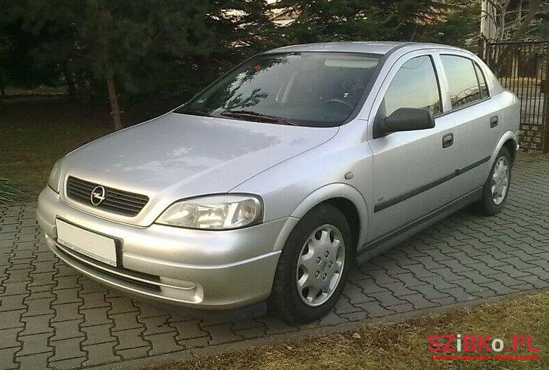 2007' Opel Astra photo #1