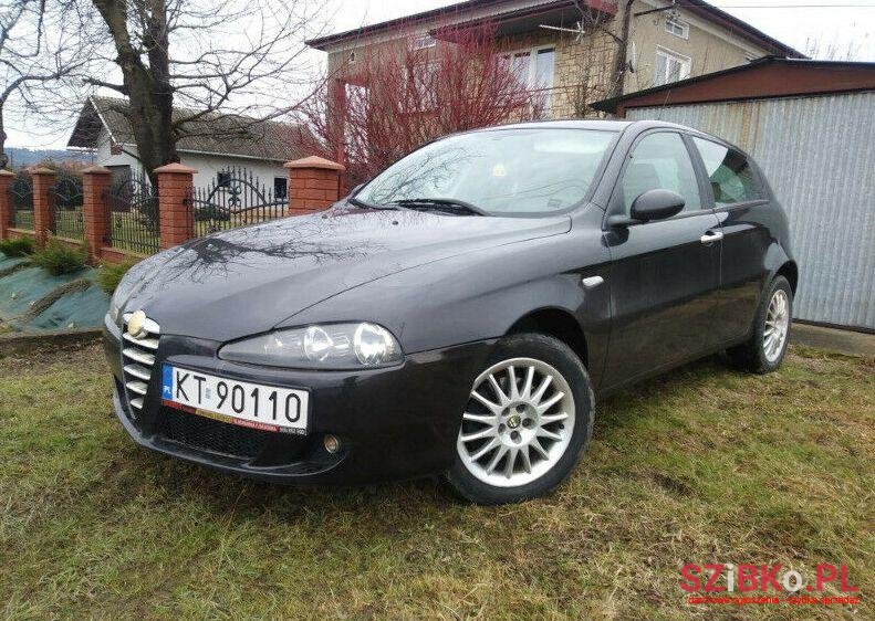 2004' Alfa Romeo 147 M-JET photo #1