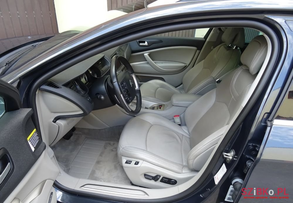 2008' Citroen C5 photo #6