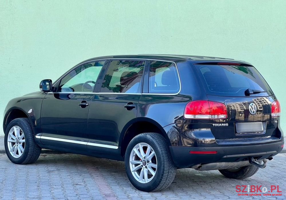 2004' Volkswagen Touareg photo #6