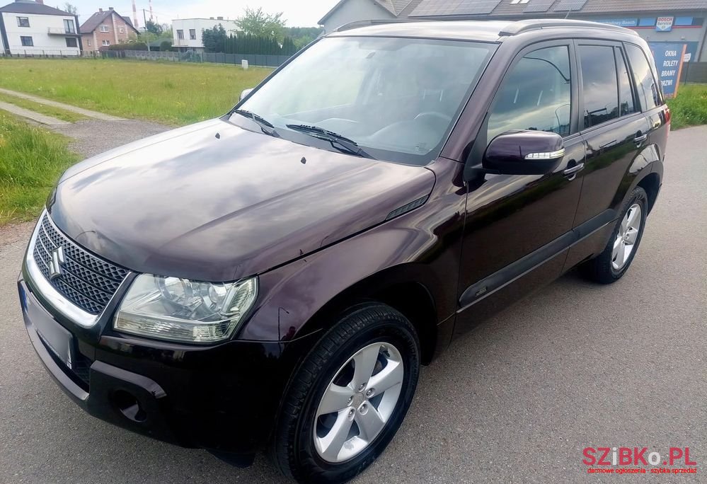 2009' Suzuki Grand Vitara 2.0 Comfort photo #2