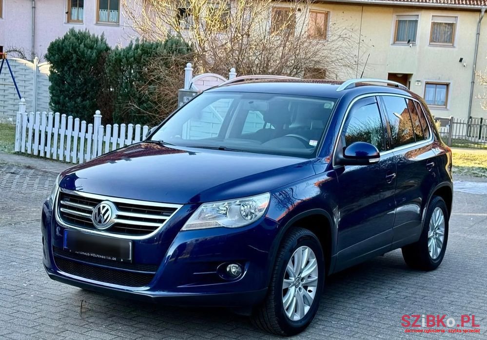 2010' Volkswagen Tiguan photo #1