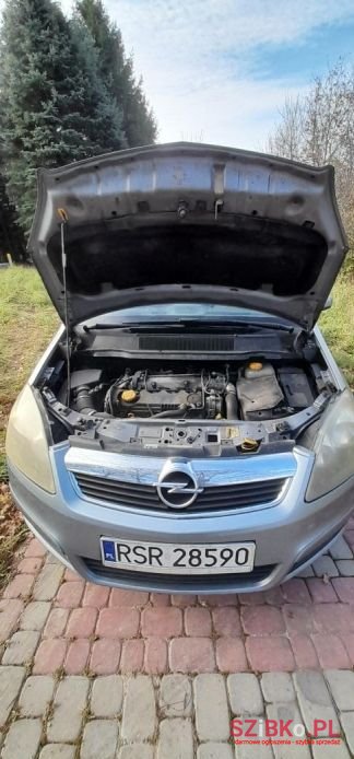 2005' Opel Zafira photo #4