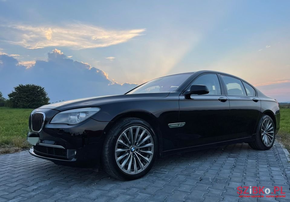2011' BMW Seria 7 photo #1
