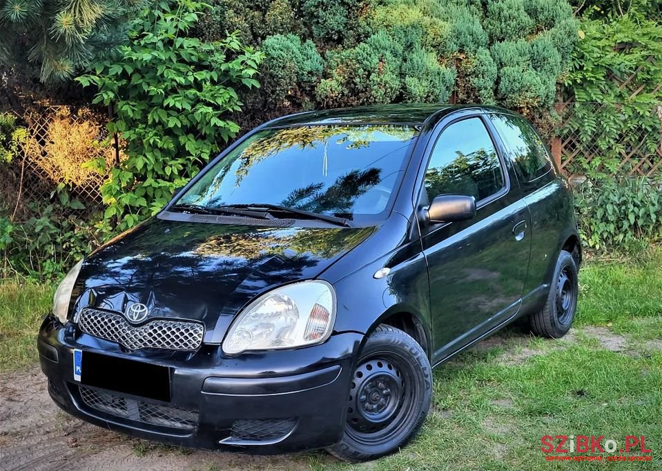 2003' Toyota Yaris photo #1