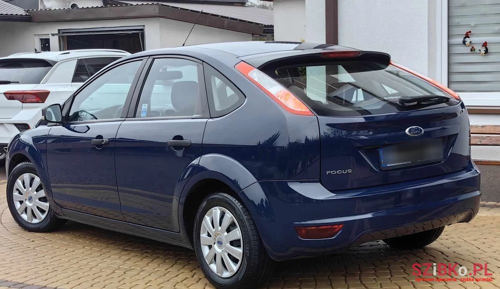 2008' Ford Focus 1.6 Trend photo #3