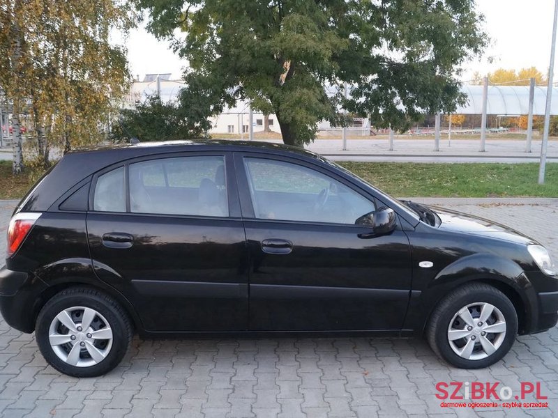 2009' Kia Rio 1.4 Comfort photo #6