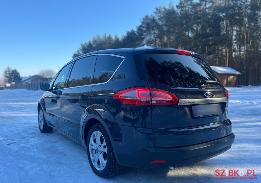 2011' Ford S-Max photo #3