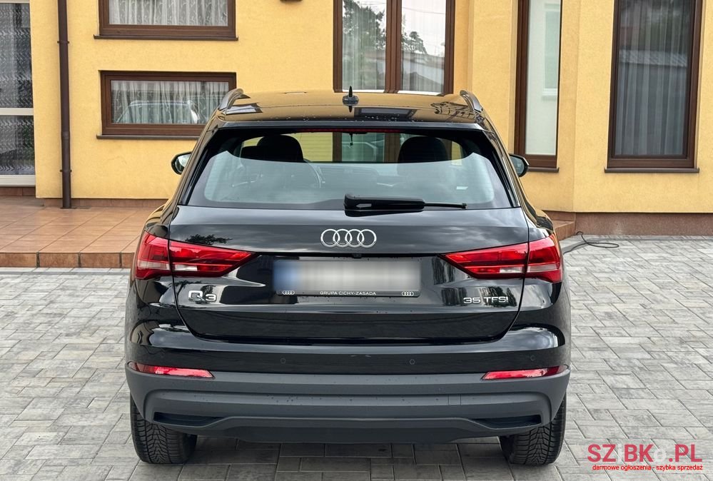 2021' Audi Q3 35 Tfsi S Tronic photo #5