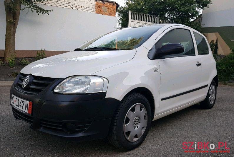 2010' Volkswagen Fox photo #1