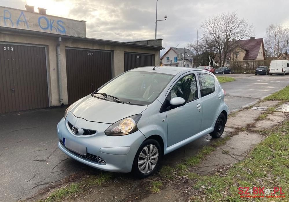 2006' Toyota Aygo photo #1