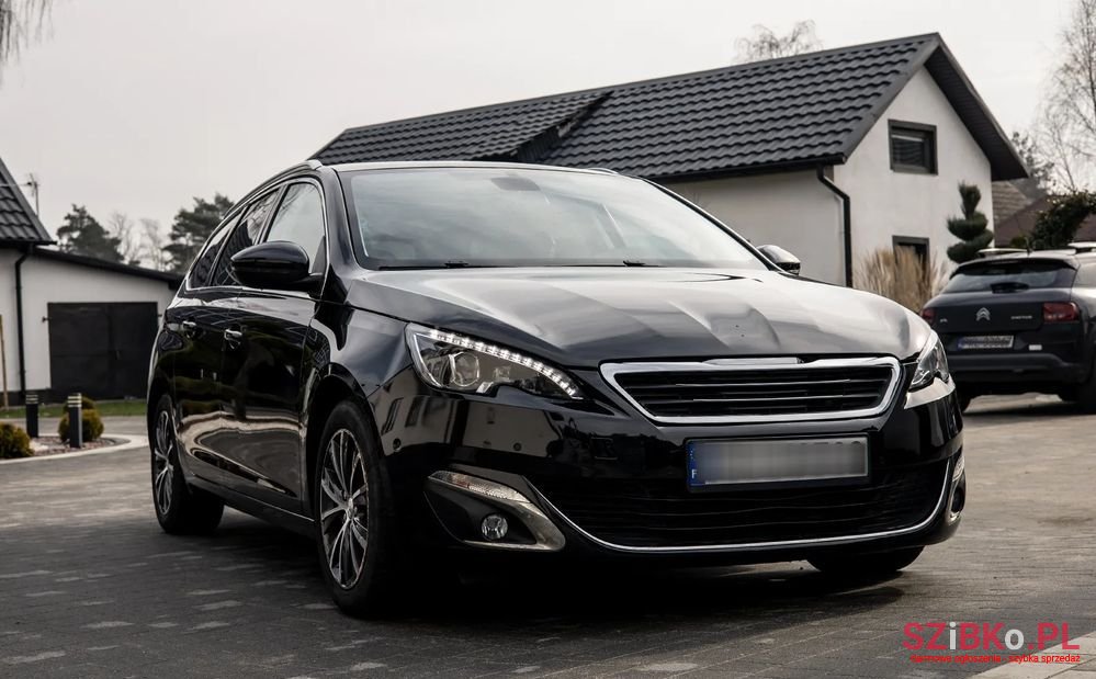 2016' Peugeot 308 photo #1