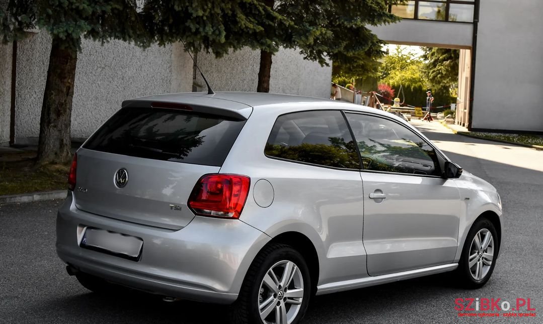 2012' Volkswagen Polo photo #4