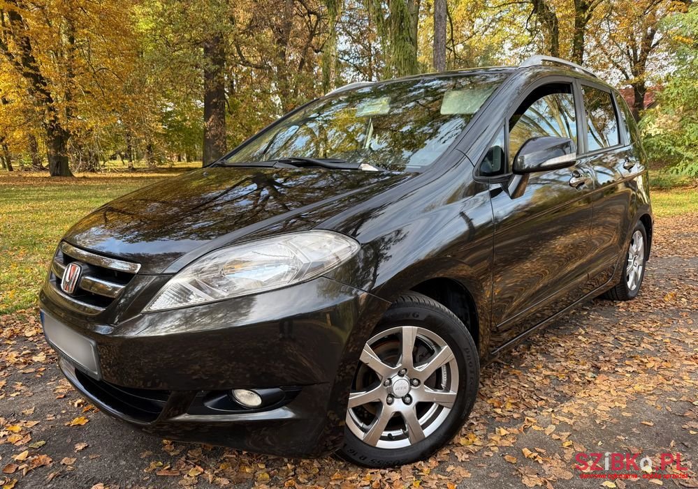 2007' Honda FR-V photo #1