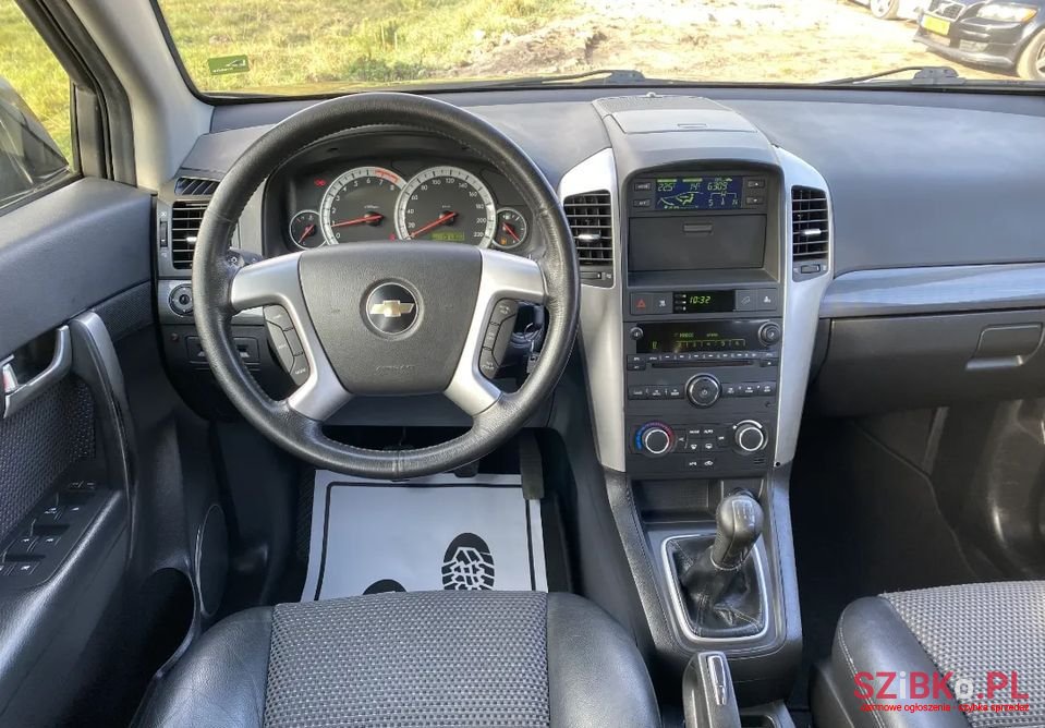 2007' Chevrolet Captiva photo #5