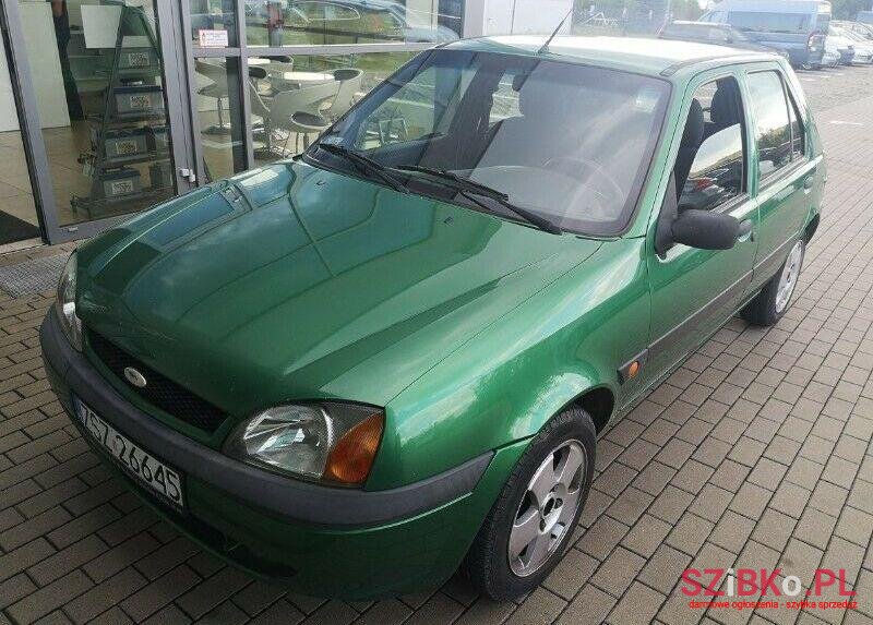 2002' Ford Fiesta photo #1