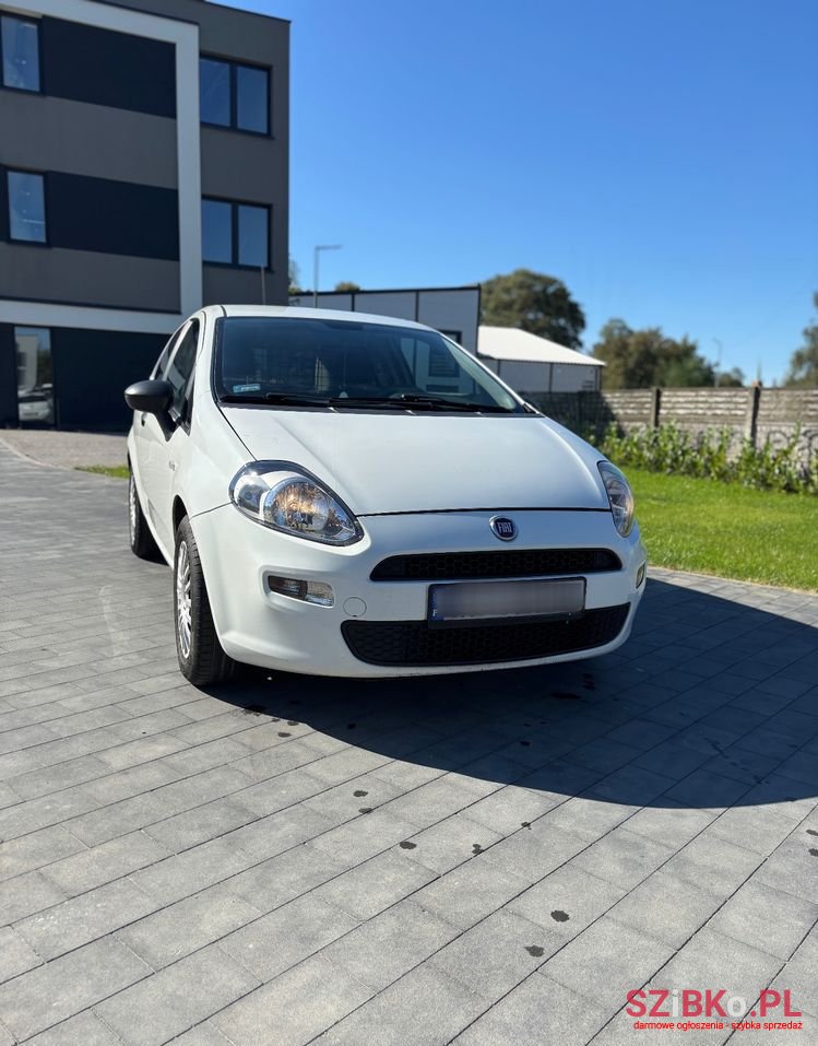 2013' Fiat Punto 1.4 Easy S&S photo #1