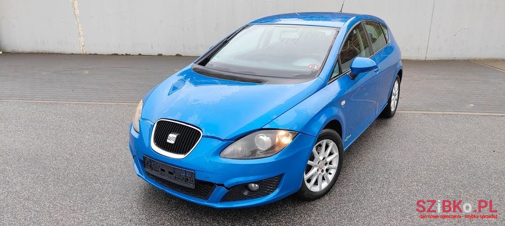 2012' SEAT Leon photo #1