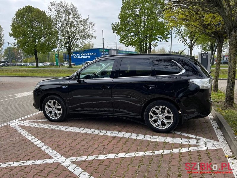 2013' Mitsubishi Outlander photo #2