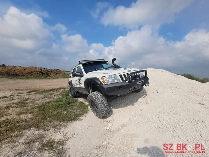 2000' Jeep Grand Cherokee 4.0 Laredo photo #1