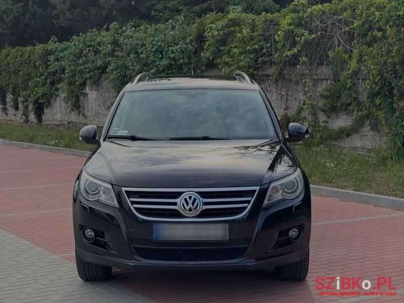 2009' Volkswagen Tiguan photo #2