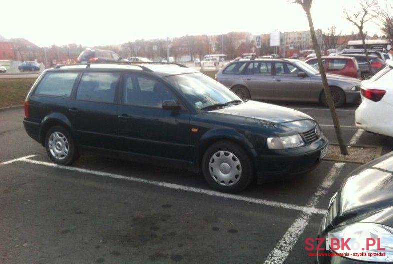 1998' Volkswagen Passat photo #1